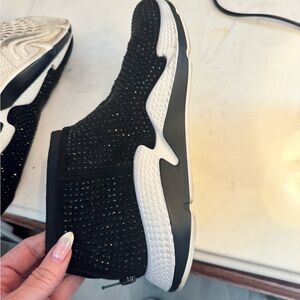 Stylish Black Women's Sneakers